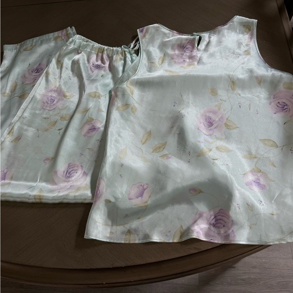 Amanda Stewart Intimates 2 piece Satin 100% Polyester Size Large Pajama Set - Picture 5 of 12